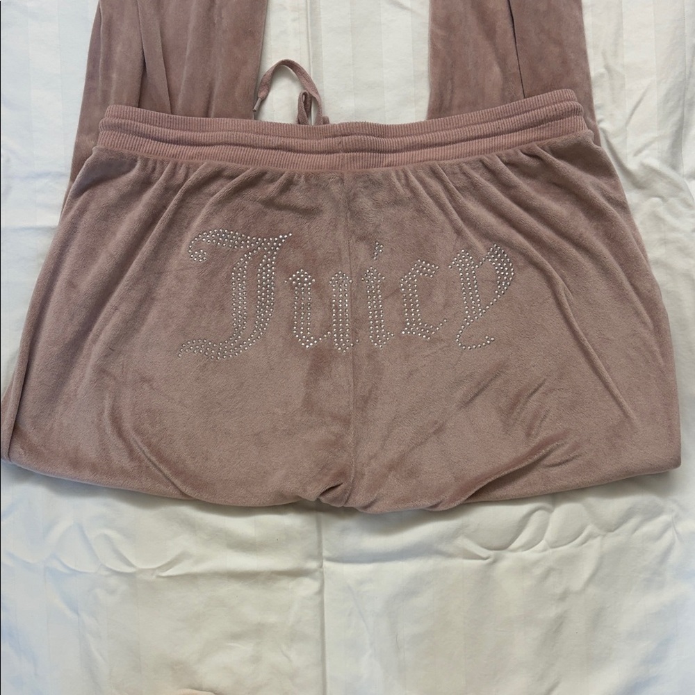 Juicy Couture Dusty Pink Velour Lounge Shorts with Crystal Juicy Logo
